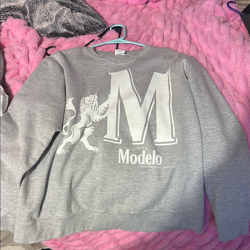 Gray Modelo Sweatshirt